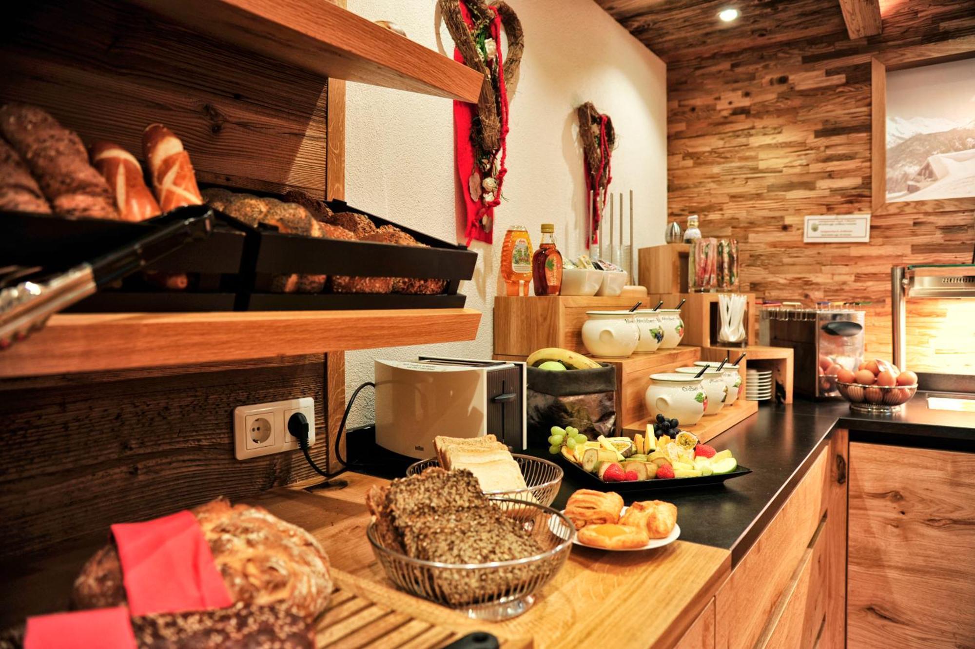 Hotel Garni Bellevue Ischgl Eksteriør billede